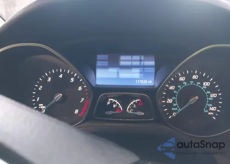 2013 Ford Focus Se z USA, uszkodzony, nr VIN 1FADP3F26DL194180